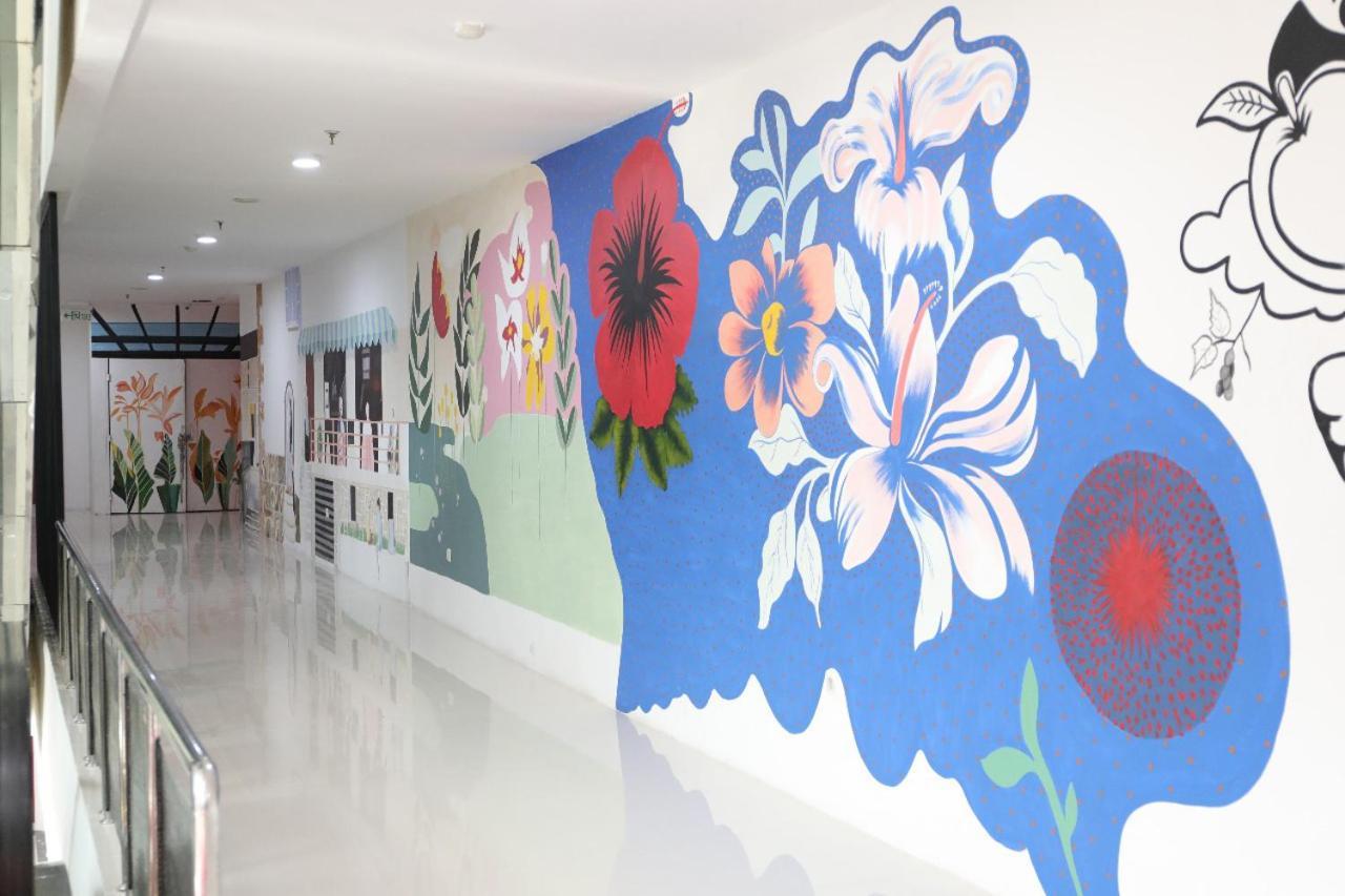 Heavenly Land Family Hotel Palembang Eksteriør billede
