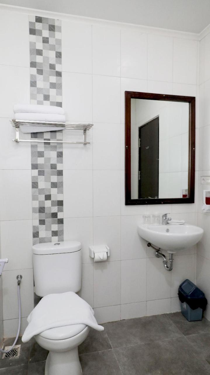 Heavenly Land Family Hotel Palembang Eksteriør billede