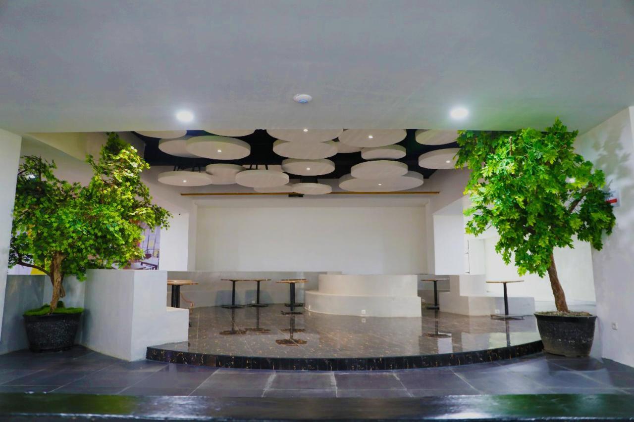 Heavenly Land Family Hotel Palembang Eksteriør billede