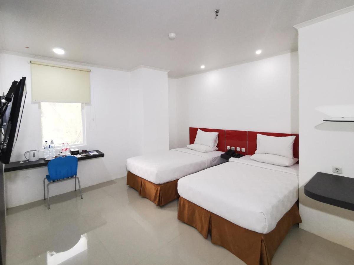 Heavenly Land Family Hotel Palembang Eksteriør billede
